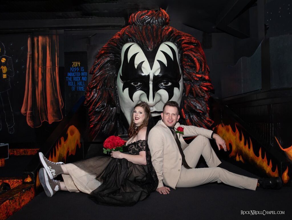 Vegas Wedding Bride and Groom at Kiss Mini Golf Cours